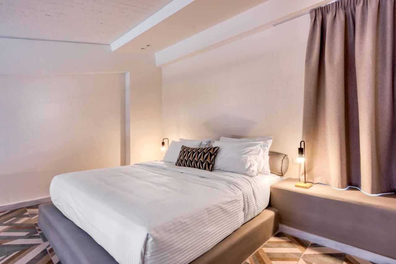 Saronis Suites Saronida Esterno foto
