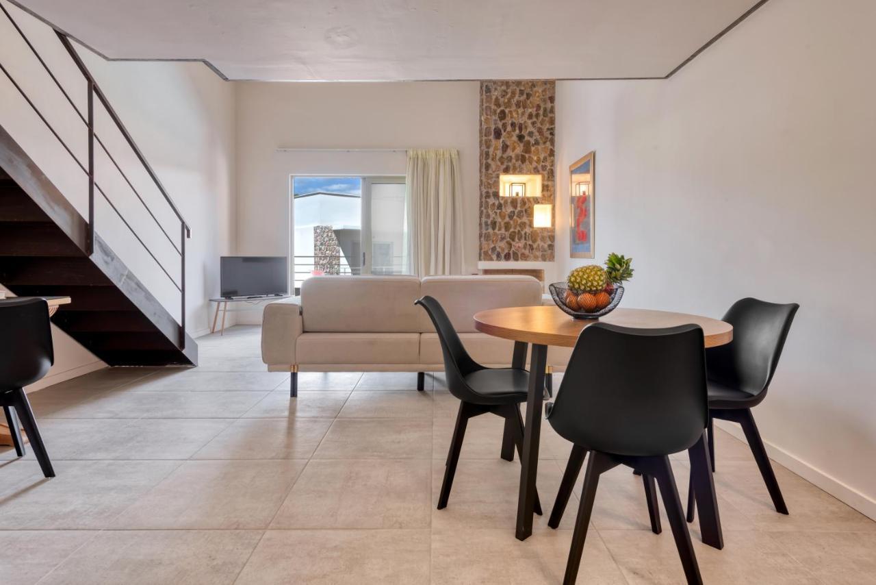 Saronis Suites Saronida Esterno foto