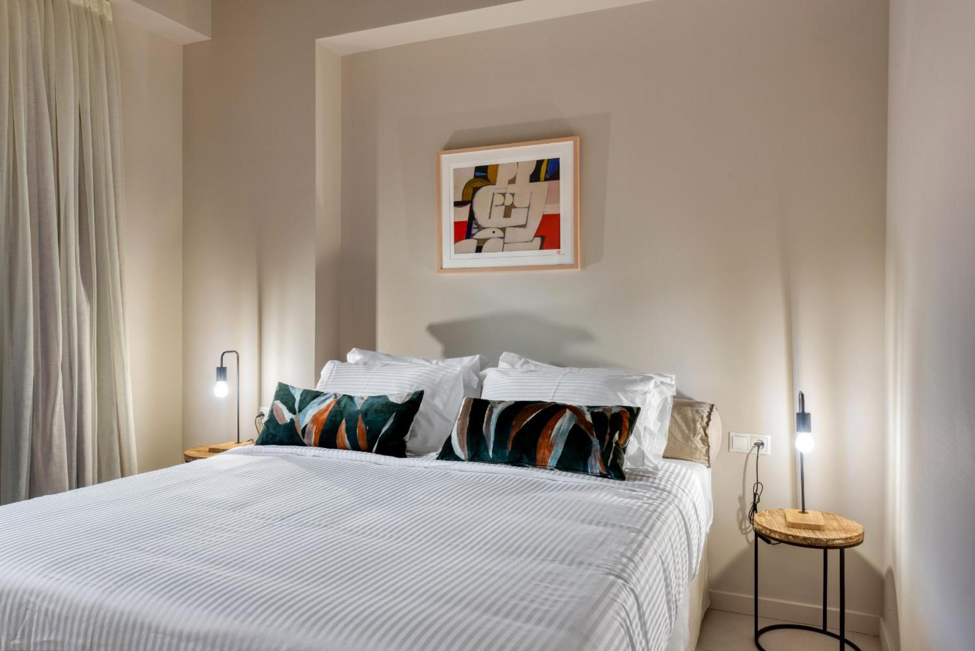 Saronis Suites Saronida Esterno foto