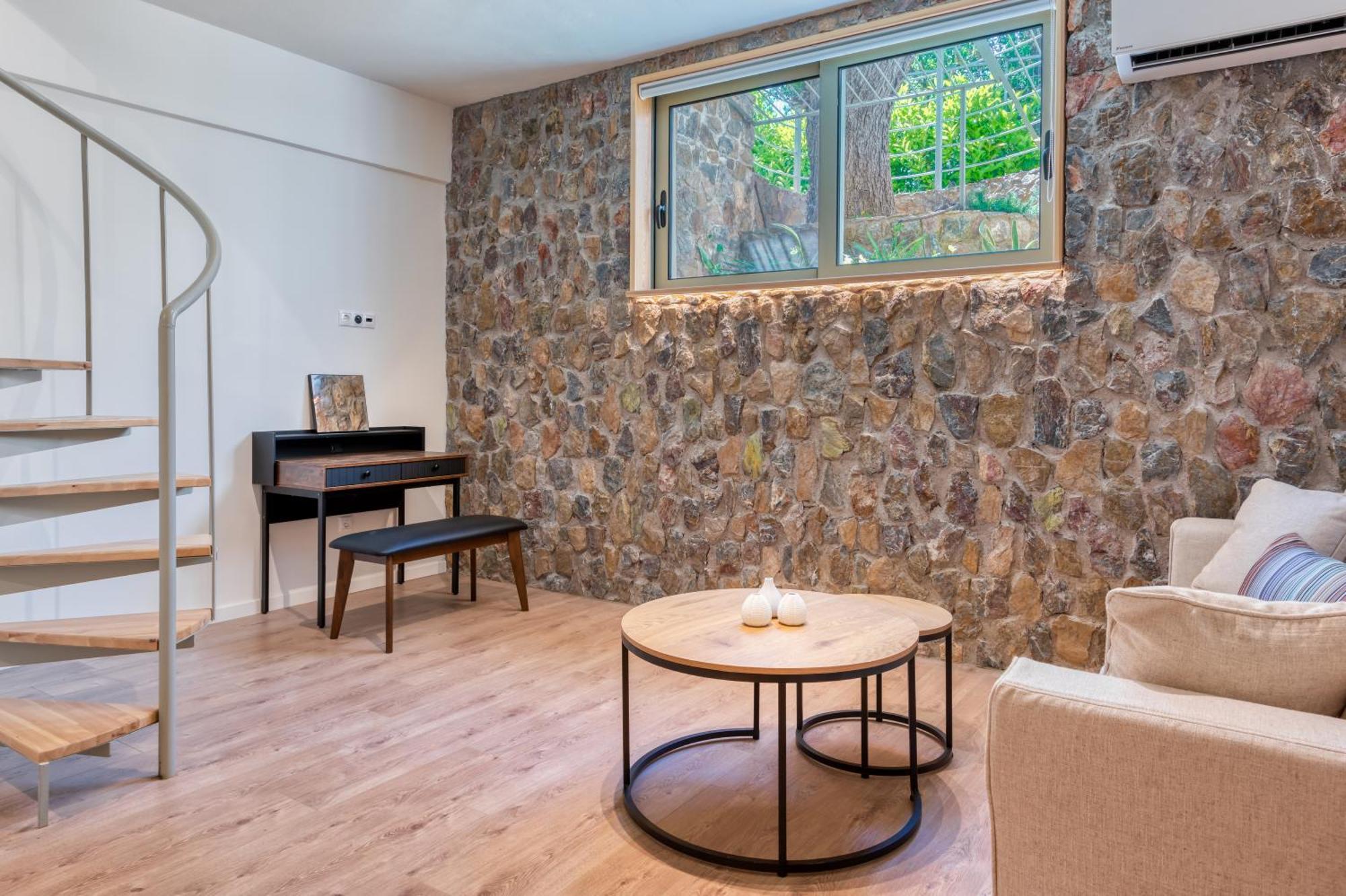 Saronis Suites Saronida Esterno foto
